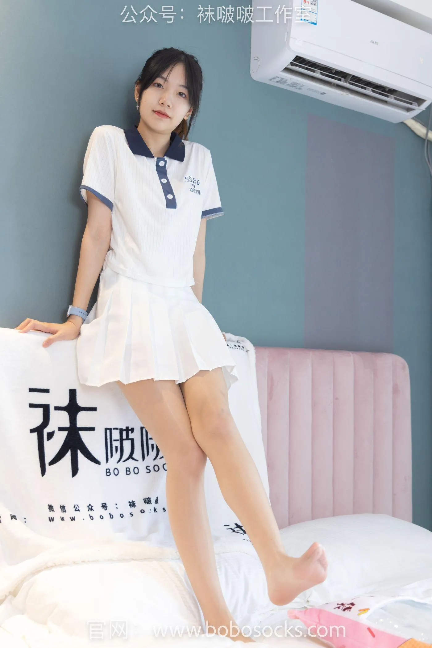 [BoBoSocks袜啵啵]NO.096 小甜豆-板鞋、白棉袜、油亮肉丝 [145P]插图3